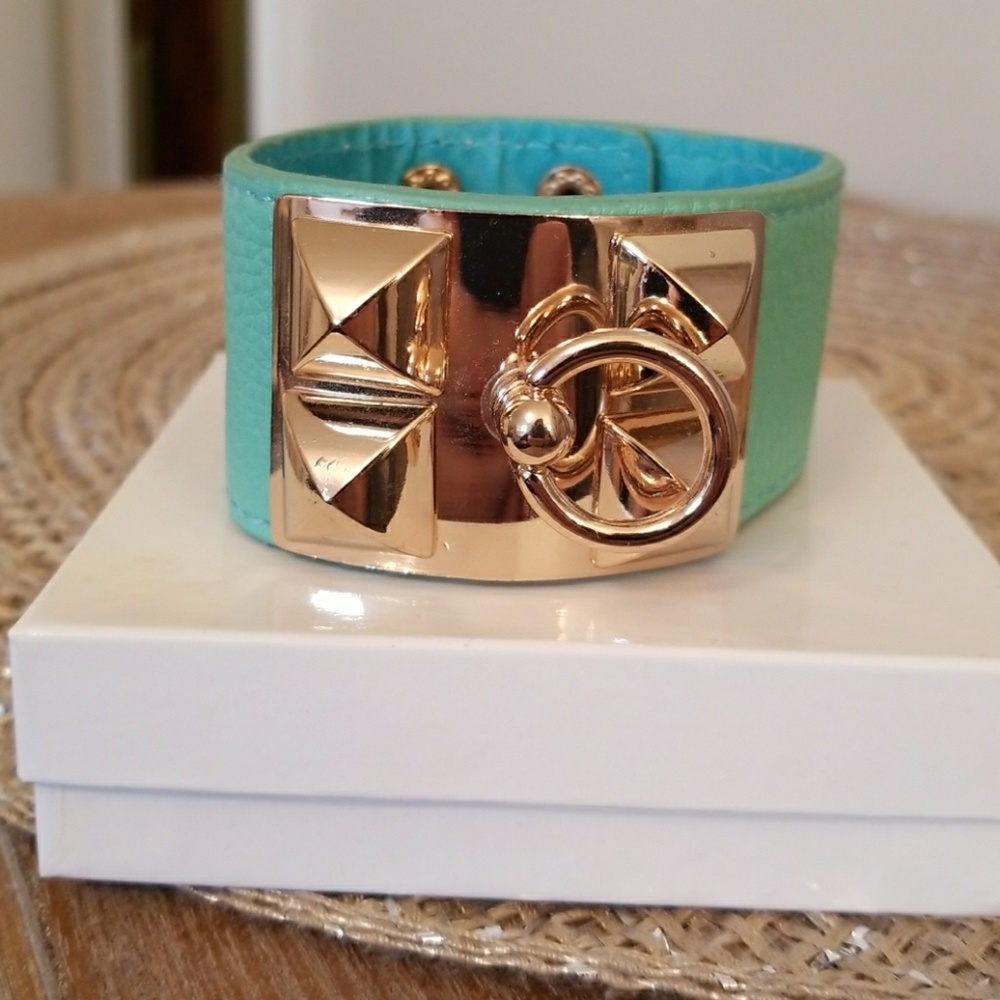 Cuff bracelet